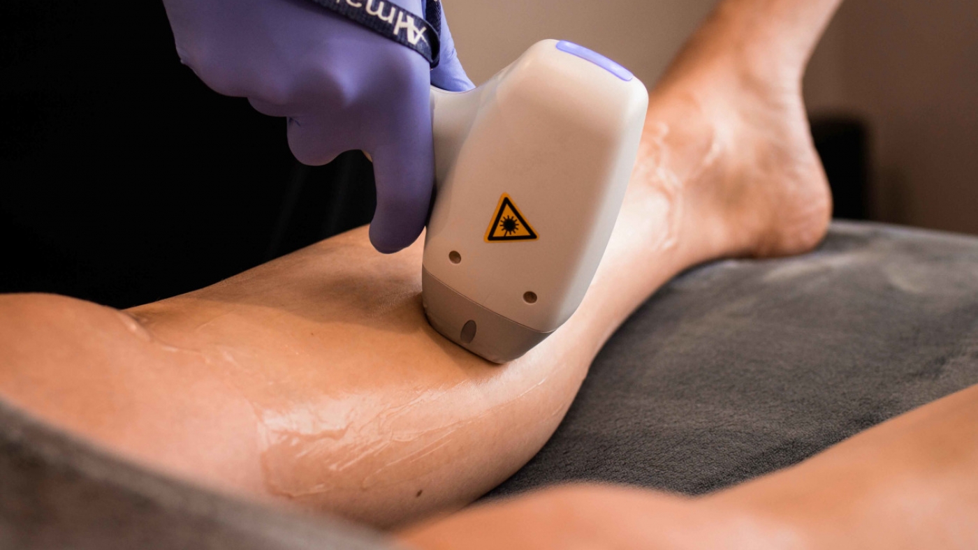 لیزرتراپی موهای بدن و صورت ساری